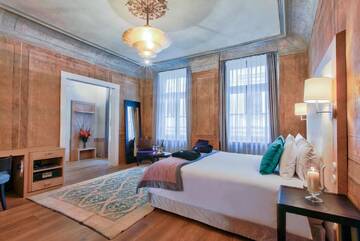 Dome Hotel